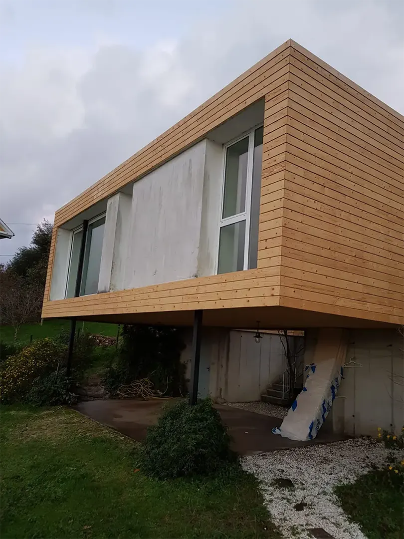 casa fachada madera moderna cubo 1