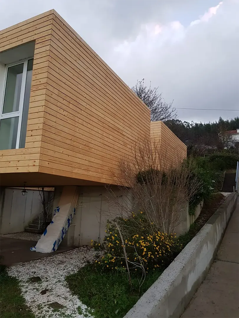 casa fachada madera moderna cubo grande 1